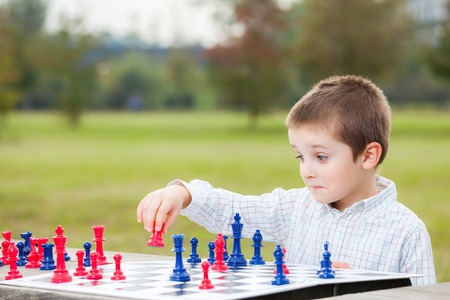 Actividades para hacer en casa, Cómo jugar al ajedrez: un deporte para  pequeños y mayores