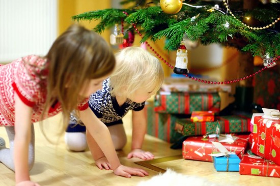 Escuela Infantil Bambinos  La regla de los cuatro regalos para los niños  en Navidad o Reyes Magos - Escuela Infantil Bambinos